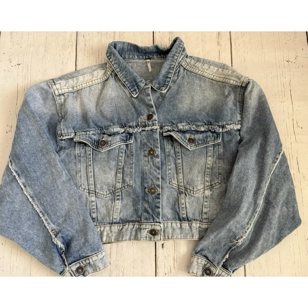 Free People Bedford Distressed Blue Denim Cropped Jean Jacket Women size M - Picture 4 of 11